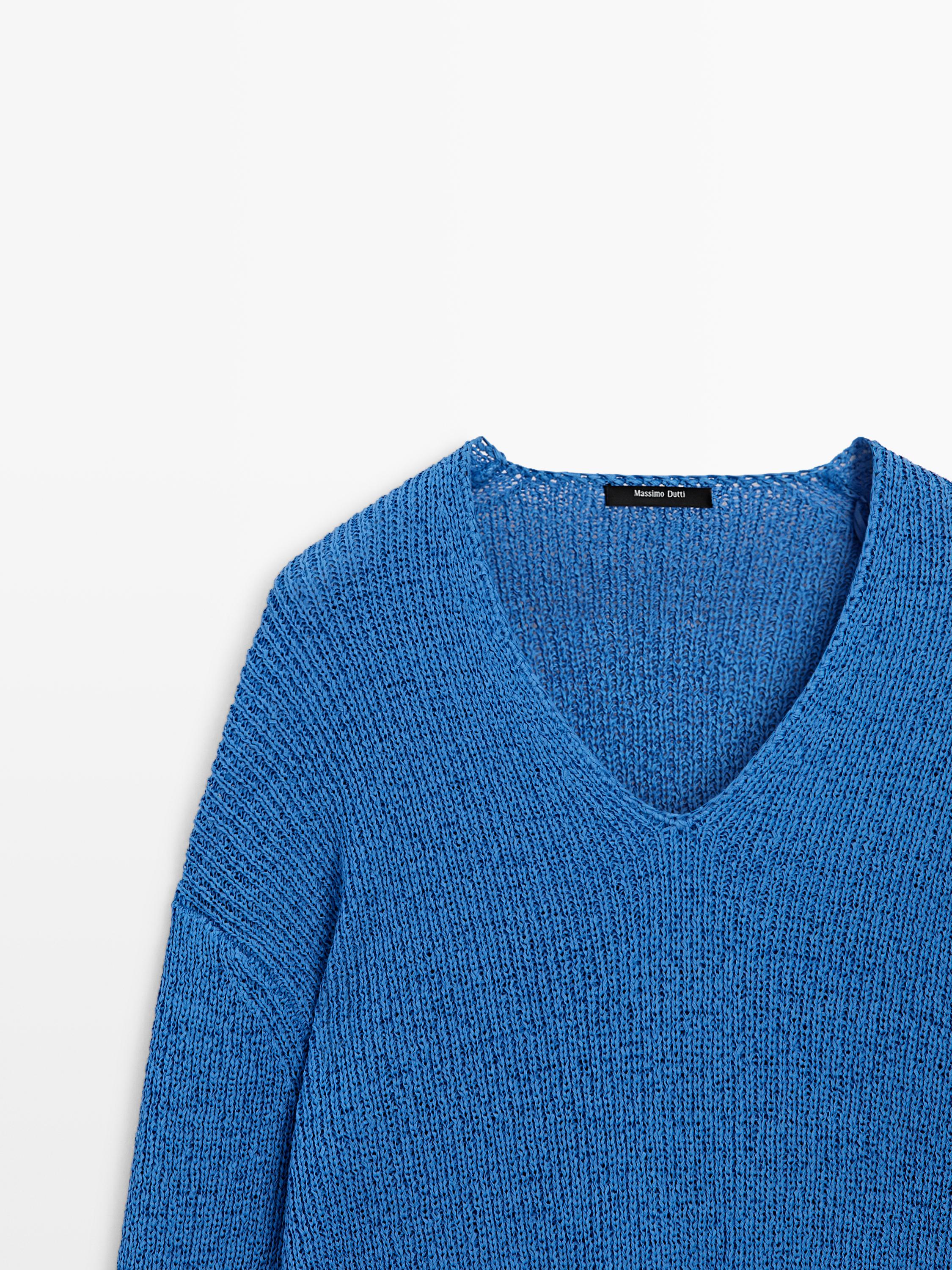 Cotton blend V-neck knit sweater
